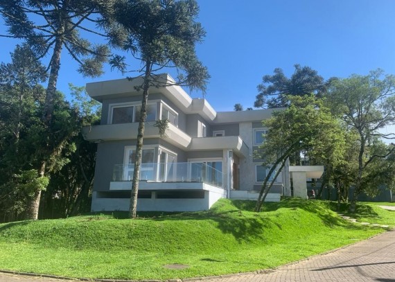 Casa de Condomínio em Canela