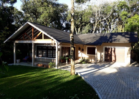 Casa, no bairro Alpes Verdes em Canela