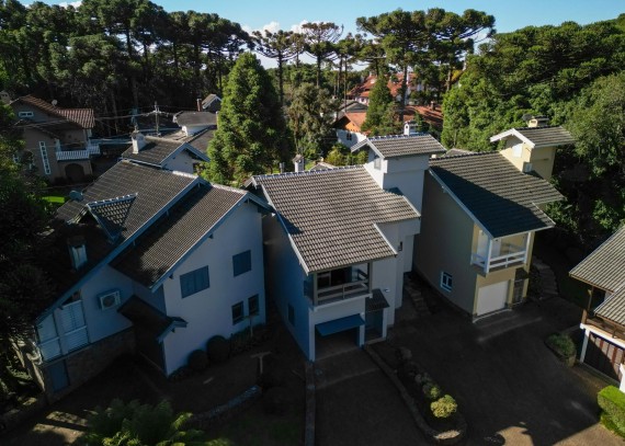Casa de Condomínio, no bairro Planalto em Gramado