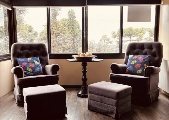 Apartamento, no bairro Centro em Gramado