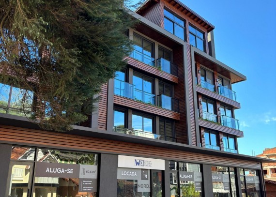 Apartamento, no bairro Centro em Gramado