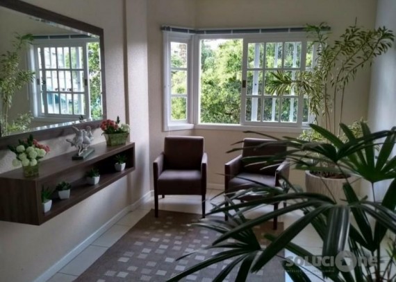 Apartamento, no bairro Centro em Canela