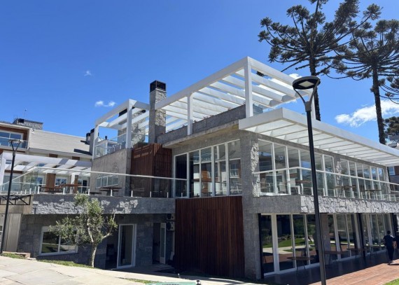 Apartamento, no bairro Carniel em Gramado