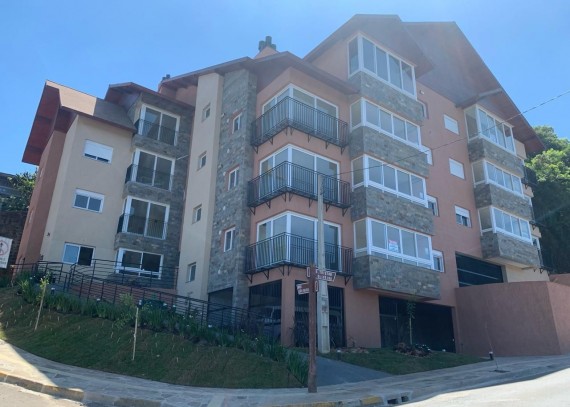 Apartamento, no bairro Floresta em Gramado