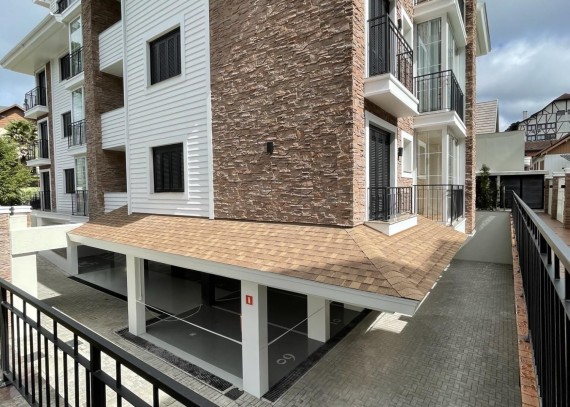 Apartamento, no bairro Centro em Gramado