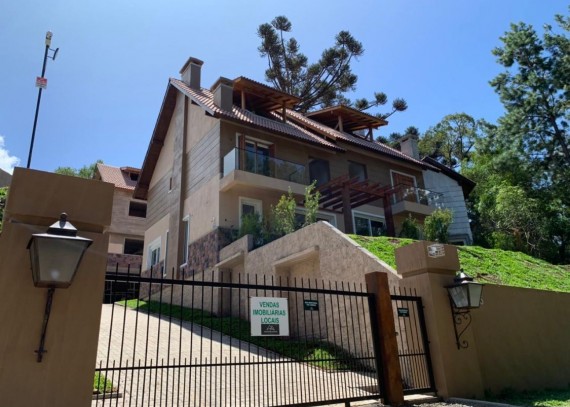 Geminado, no bairro Parque das Hortênsias em Canela