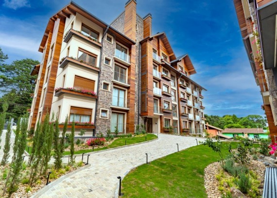 Apartamento, no bairro Centro em Canela