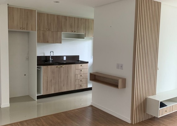 Apartamento, no bairro Centro em Canela