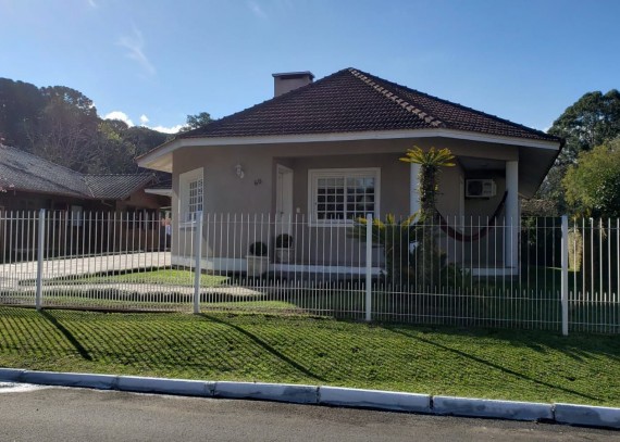 Casa, no bairro Jardim Bela Vista em Gramado