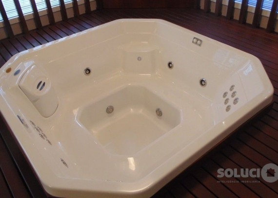 jacuzzi spa