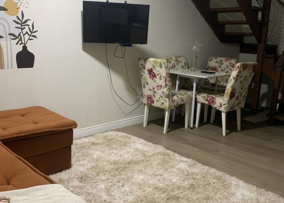 Apartamento, no bairro Centro em Canela